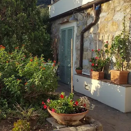 Holiday home Graziosa Villetta Vista Mare *