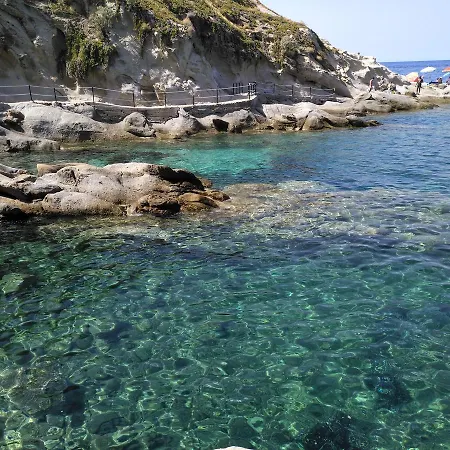 Graziosa Villetta Vista Mare * SantʼAndrea
